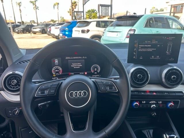 Audi Q2 35 TFSI Identity Black