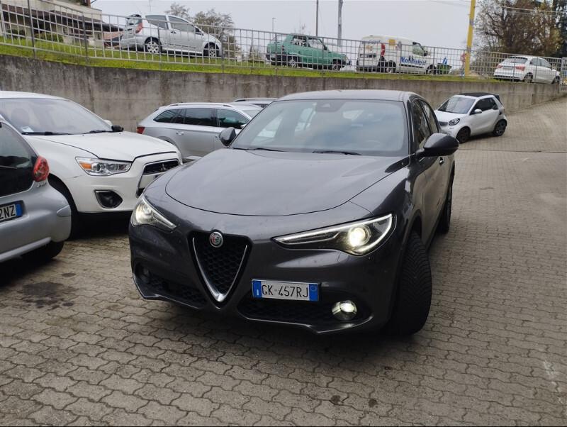 Alfa Romeo Stelvio 2.2 TDI 190CV Q4 AUTOM.+PDC+PRIVACY+NAVI+FULL LED