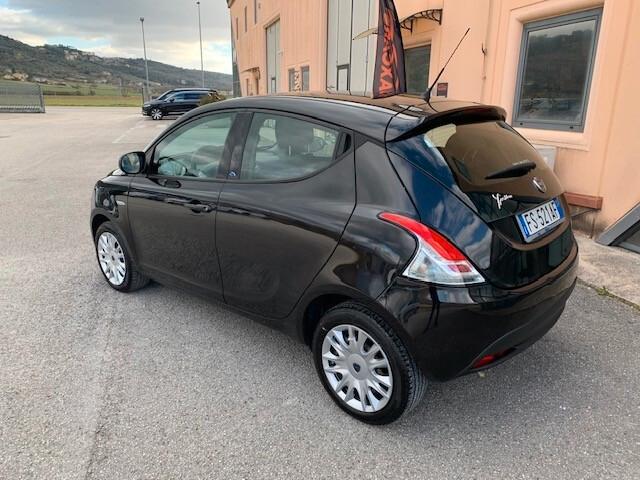 Lancia Ypsilon 1.2 69 CV 5 porte GPL Ecochic Gold