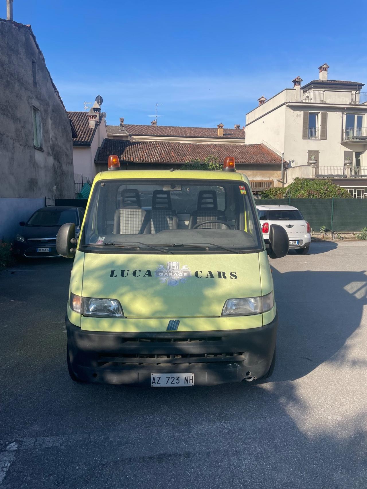 Carro attrezzi soccorso stradale