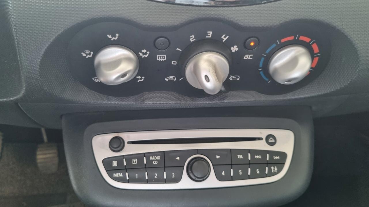 Renault Twingo 1.2 16V Live