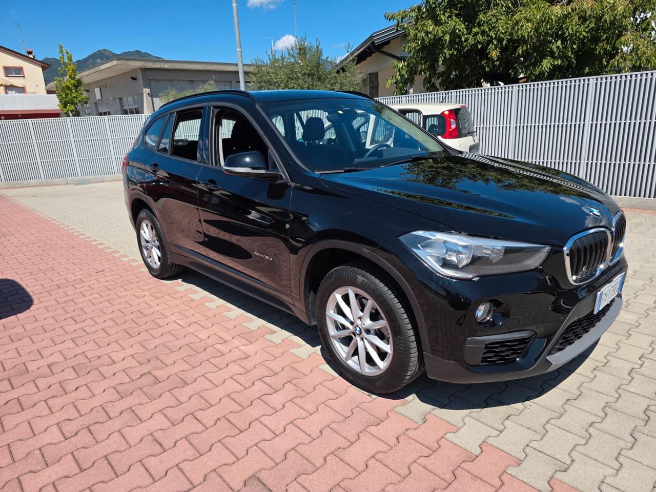 BMW X1 16D PERFETTA E GARANTITA 24 MESI
