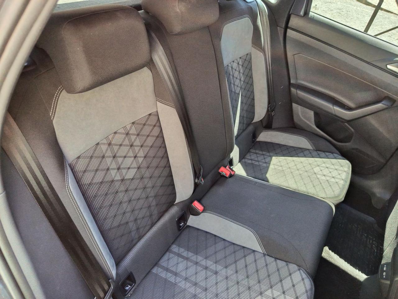 Volkswagen Polo R Line 1.0 TSI #11860