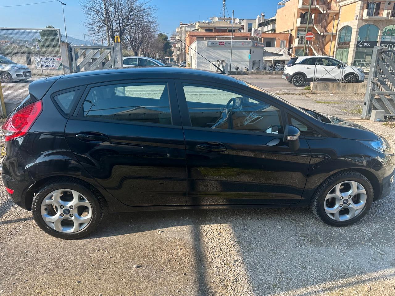 Ford Fiesta 1.4 TDCi 70CV 5 porte Titanium