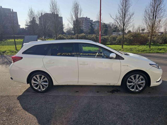 TOYOTA Auris Touring Sports 1.8 Hybrid Style