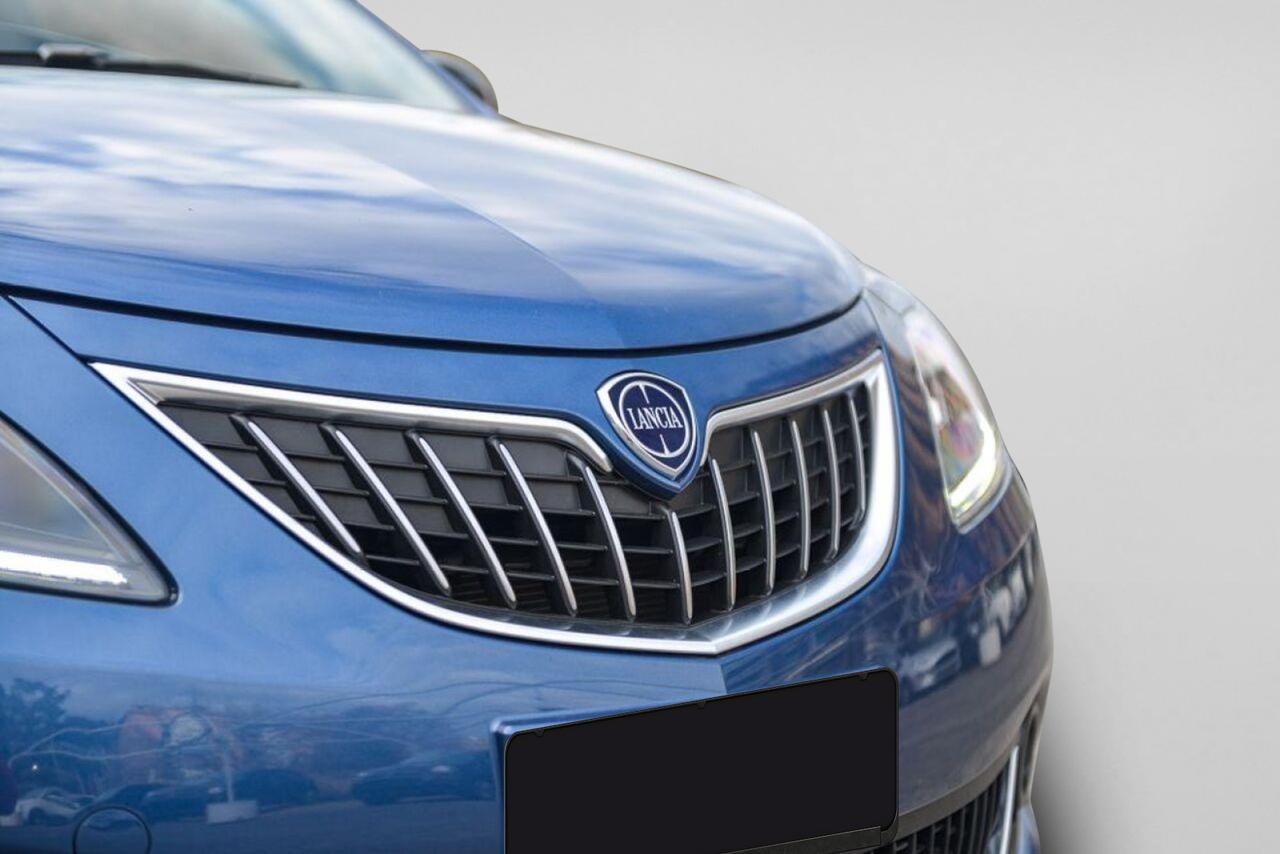 LANCIA Ypsilon III 2021 - Ypsilon 1.0 firefly hybrid Silver s&s 70cv