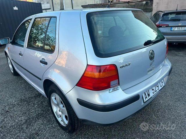 VOLKSWAGEN Golf 1.6 cat 5 porte Highline