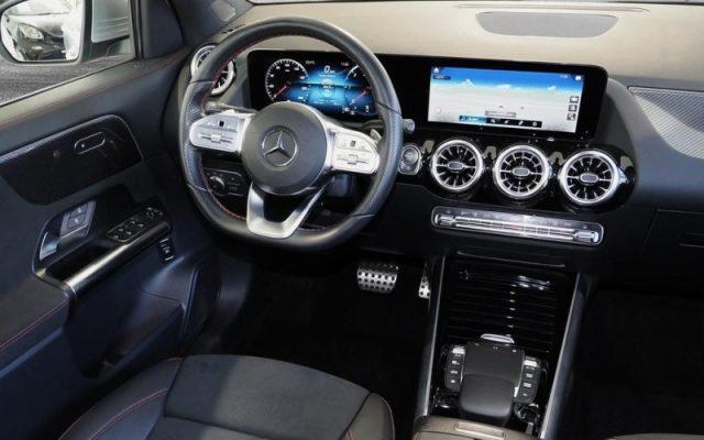 MERCEDES-BENZ GLA 200 d Automatic Premium