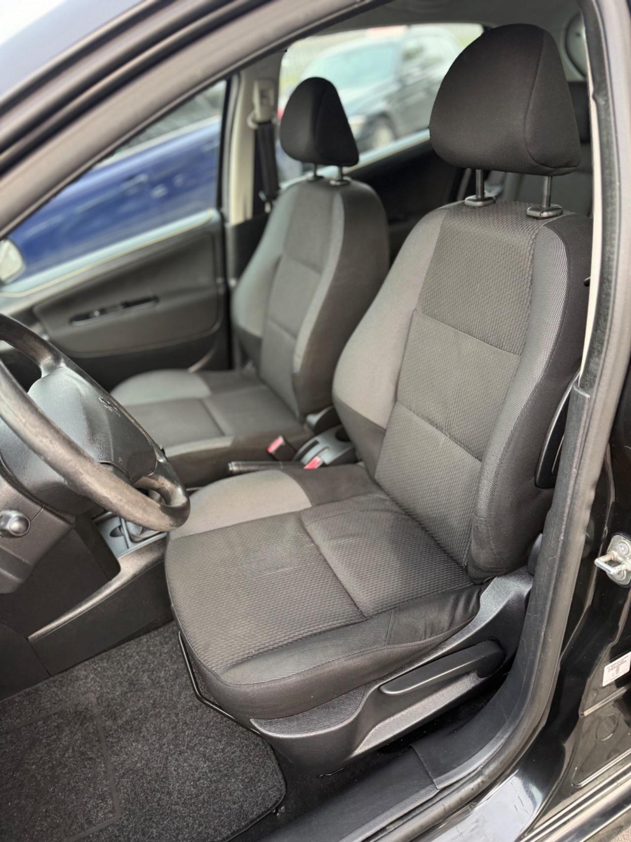 Peugeot 207 1.4 VTi 95CV 5p. XS