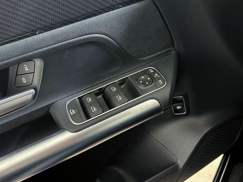 Mercedes-Benz GLA GLA 180 Premium auto