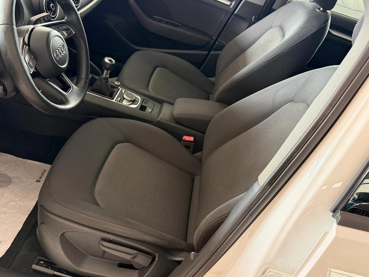 Audi A3 SB 30 1.6 TDI 115 cv. BUSINESS (Nav)