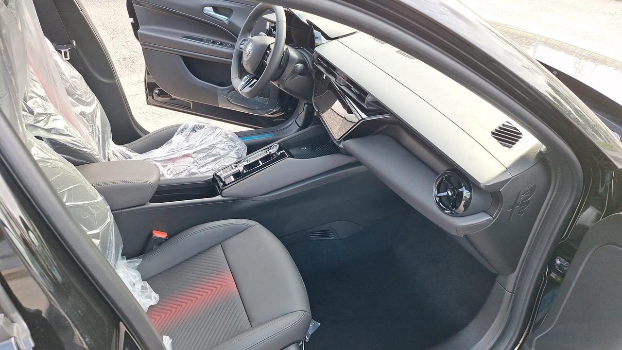 Alfa Romeo Altro JUNIOR SPECIALE HYBRID 136CV CON PACK TECHNO