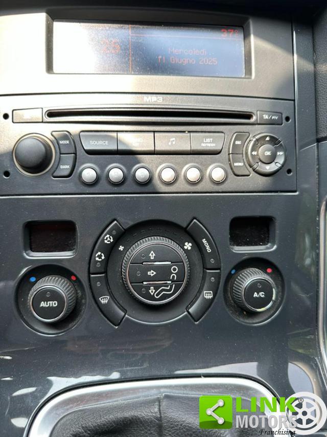 PEUGEOT 3008 1.6 VTi 120CV Tecno