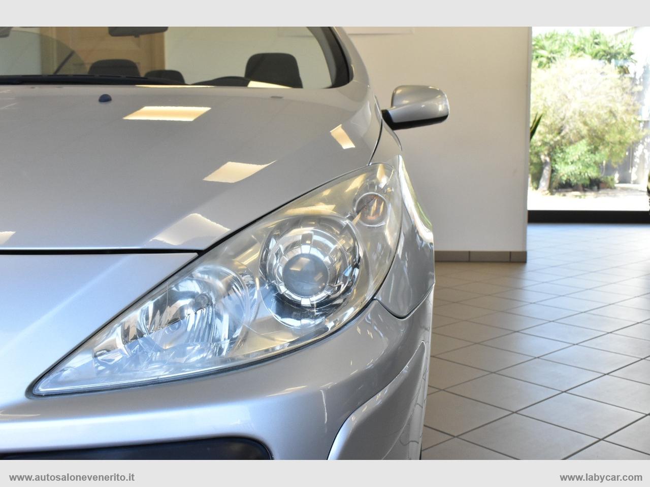 PEUGEOT 307 1.6 16V CC Tecno