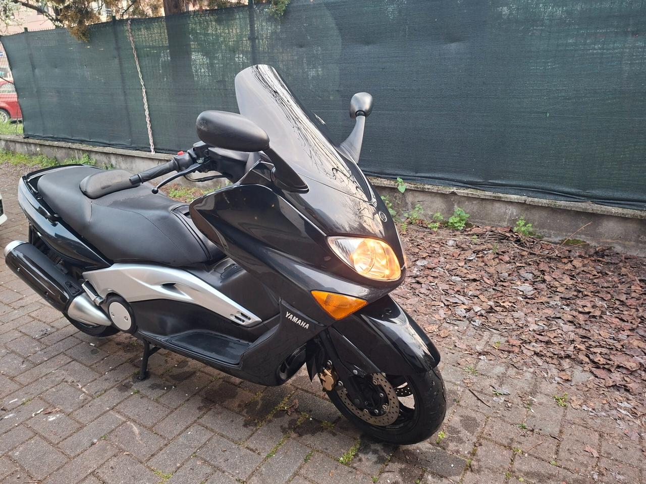 Yamaha T Max - 2005