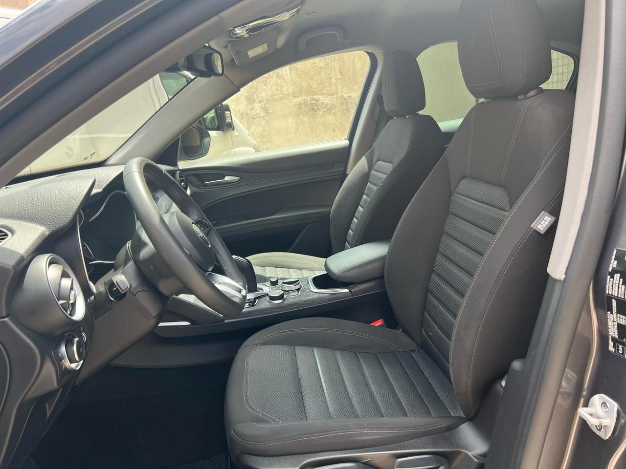 Alfa Romeo Stelvio 2.2 Turbodiesel 160 CV AT8 RWD Business