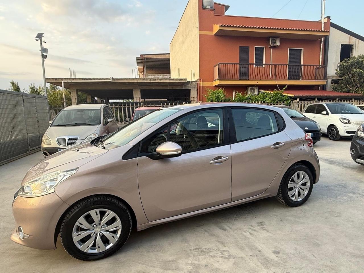 Peugeot 108 PureTech 82 5 porte Allure