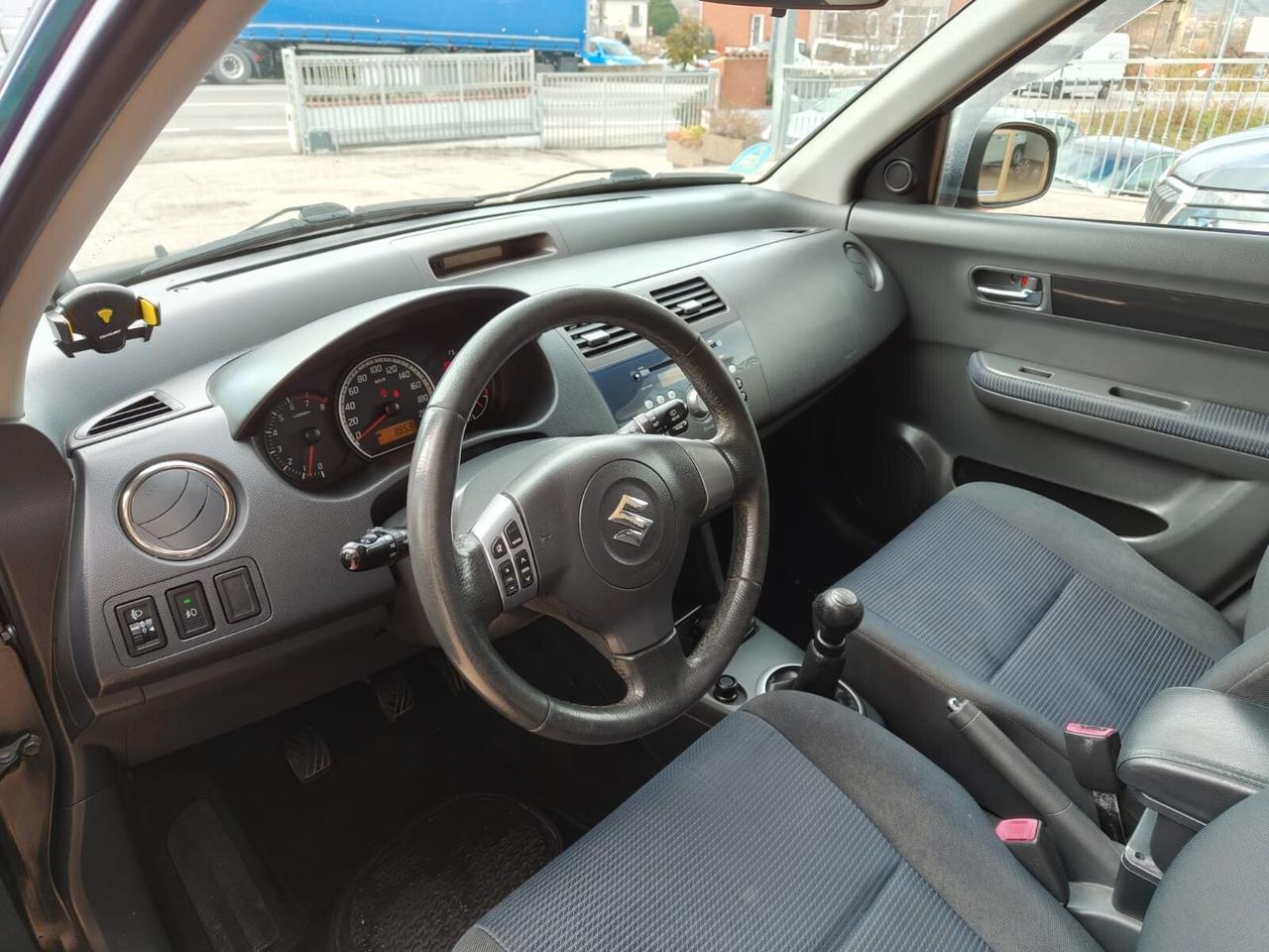 Suzuki Swift 1.3 4x4 5p. Outdoor Line GL