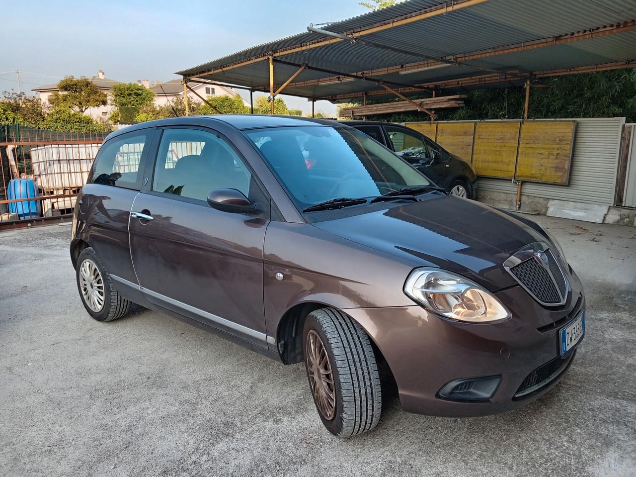 Lancia Ypsilon 1.2 Platino