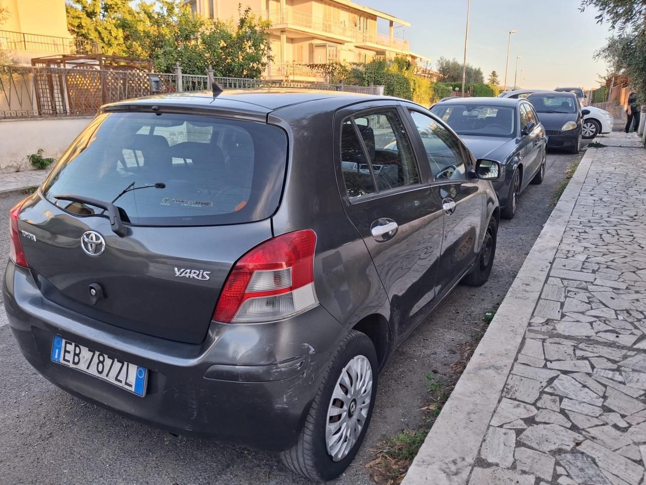 Toyota Yaris 1.3 5 porte Sol