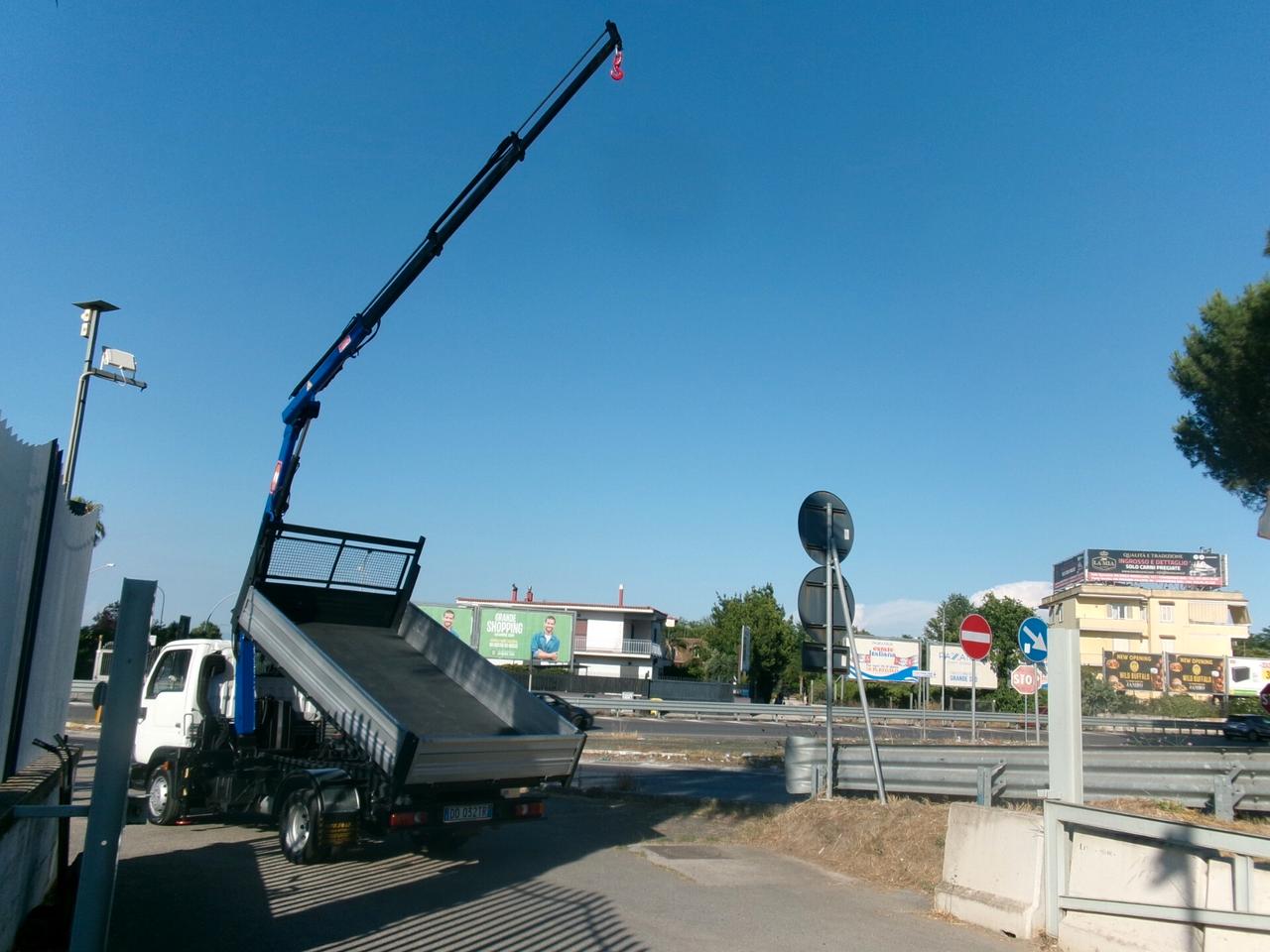 Nissan Cabstar 35-13 3000 130CV GRU PM 2523 3 SFILI RIBALTABILE TRILARALE