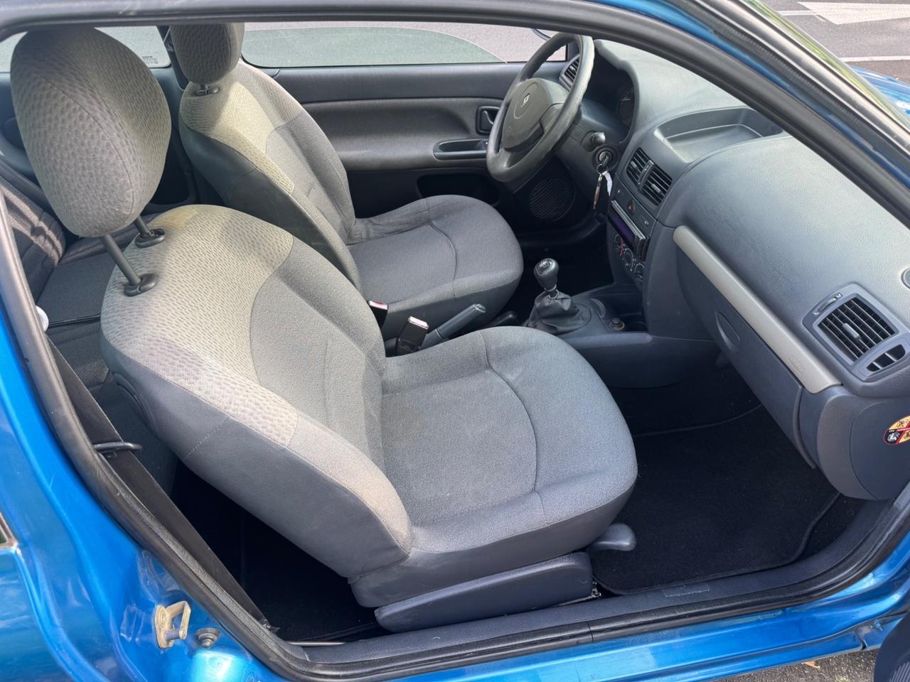 Renault Clio 1.2 cat 3 porte Confort Authentique
