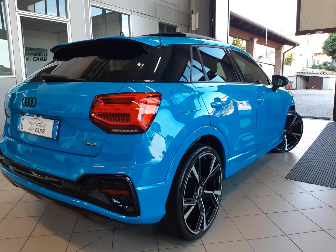 Audi Q2 35 TDI quattro S tronic Identity Black Con I 20