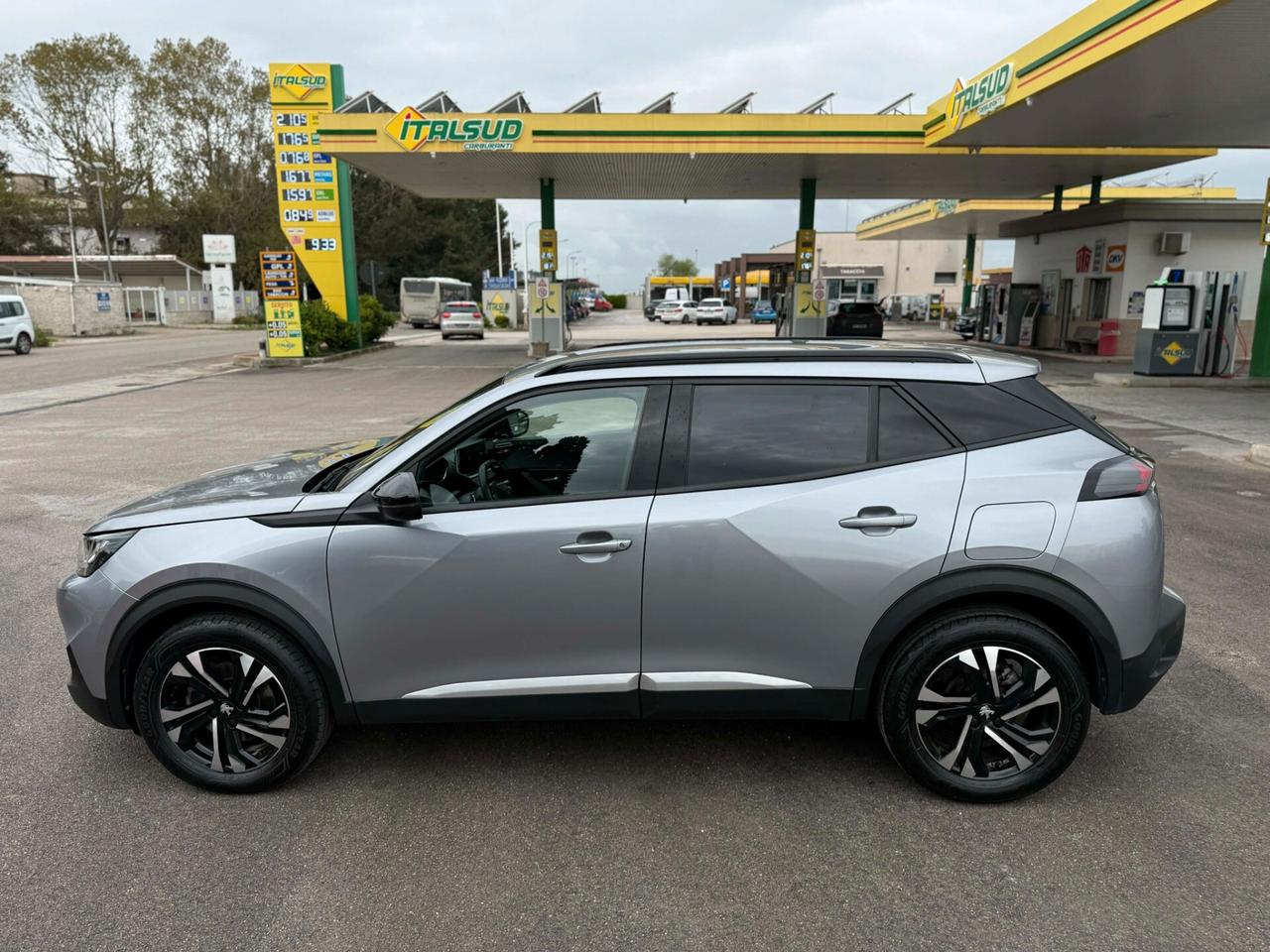Peugeot 2008 BlueHDi 130 S&S EAT8 Allure Pack