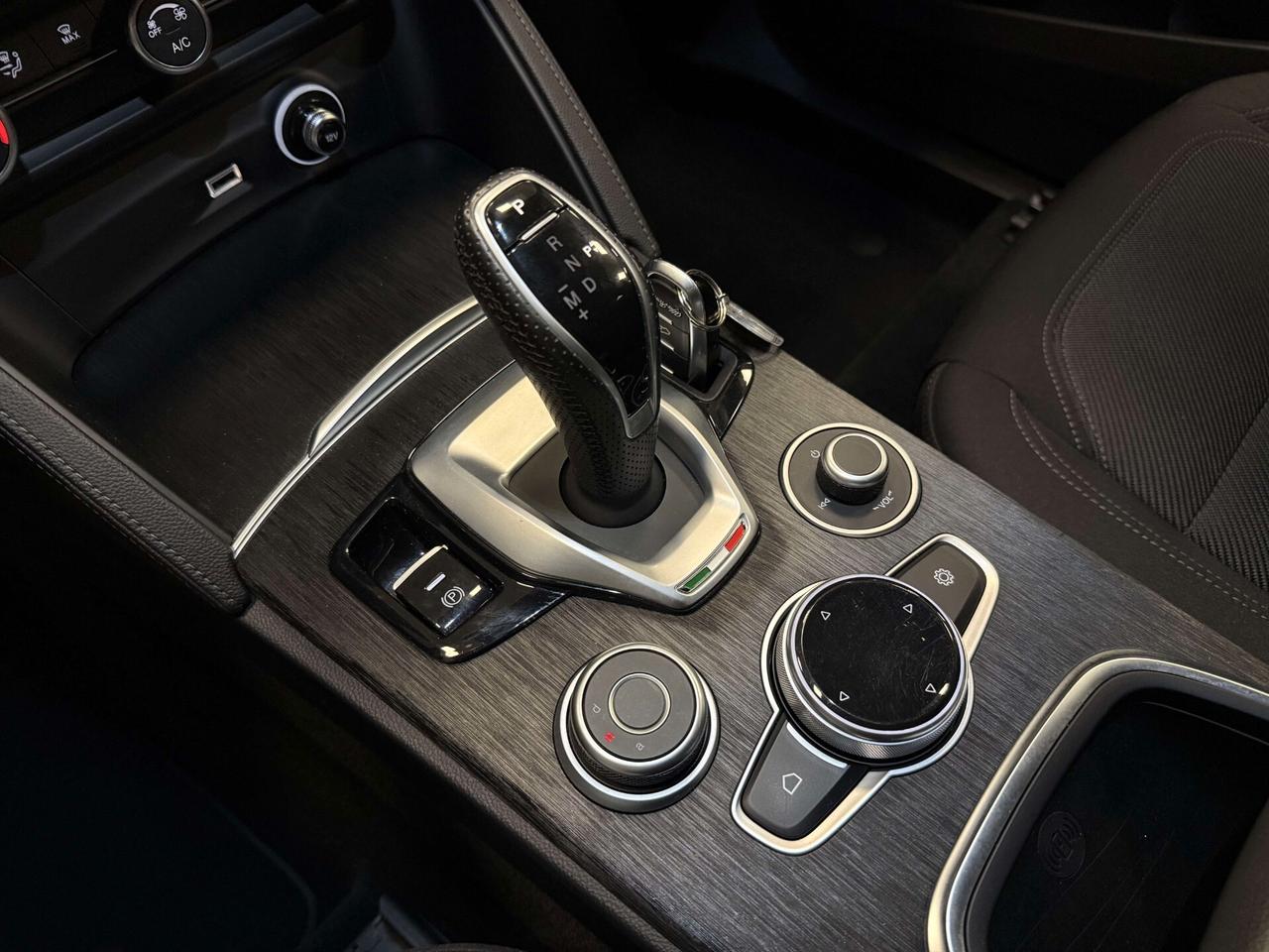 Alfa Romeo Stelvio 2.2 Turbodiesel 190 CV AT8 RWD Q2