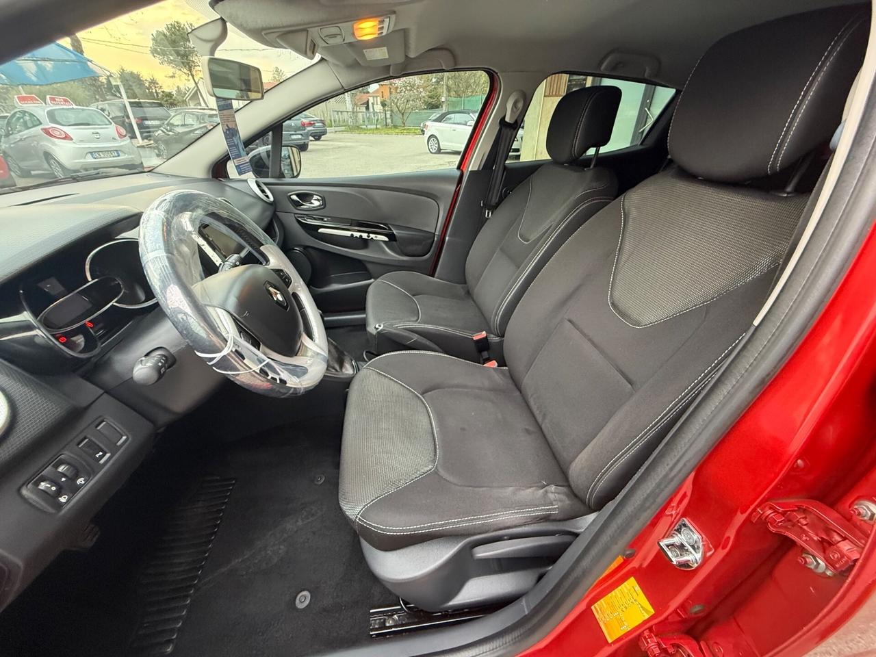 Renault Clio 1.2 75CV 5 porte- Neopatentati