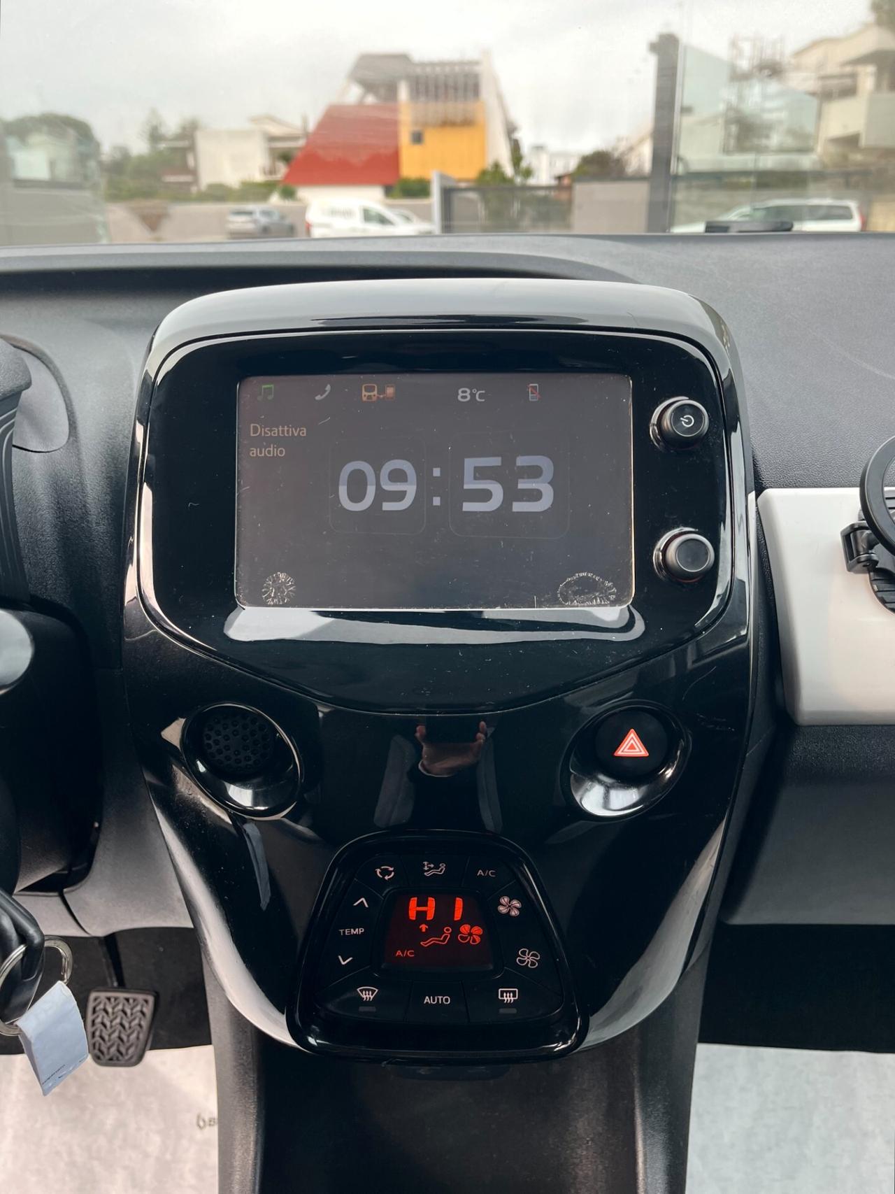 Toyota Aygo 1.0 VVT-i 69 CV 5 porte x-play