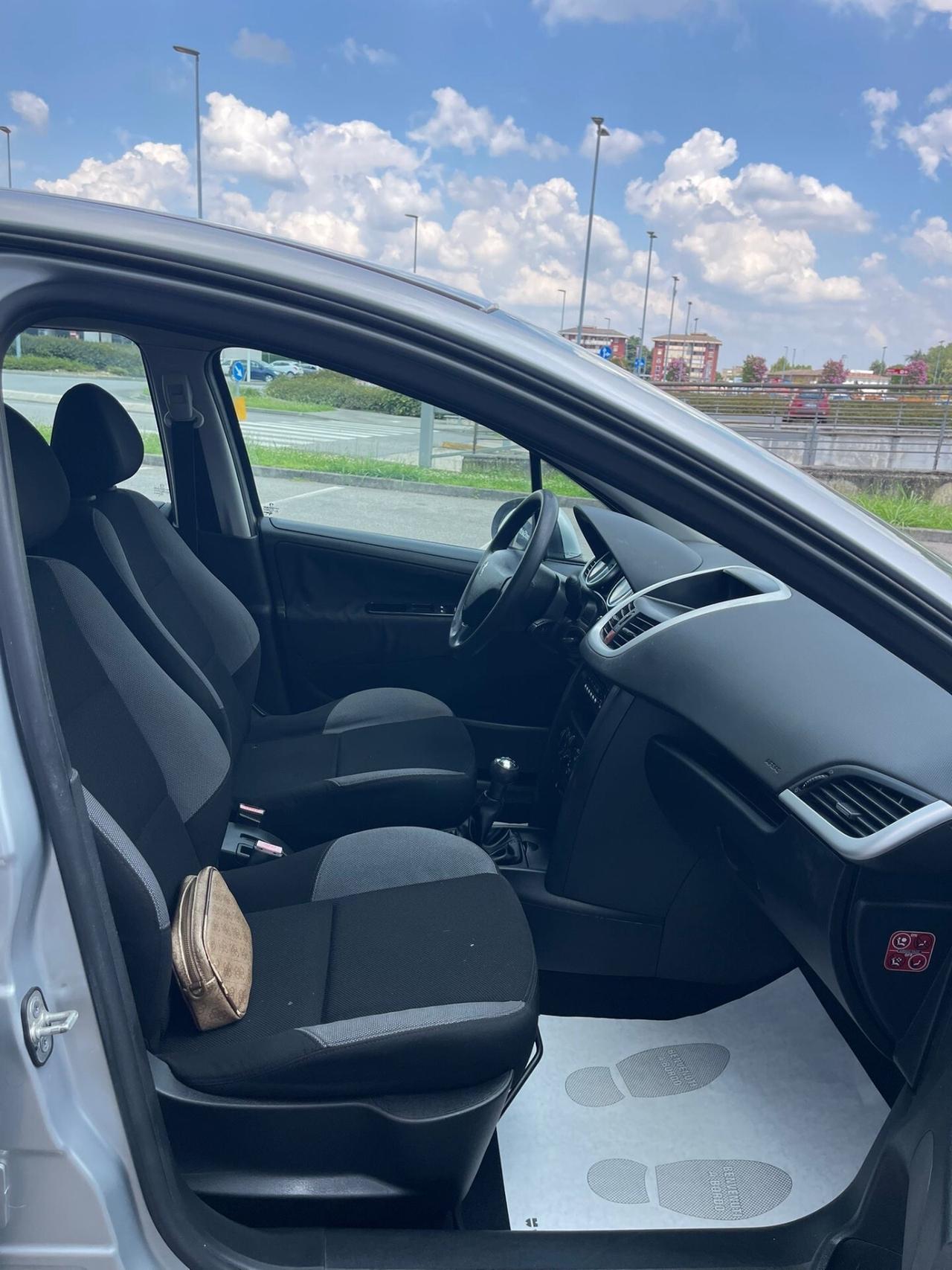 Peugeot 207 1.4 8V 75CV 5p. Energie Sport