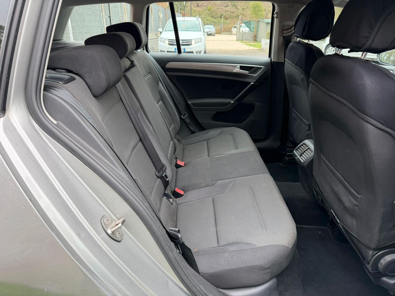 Volkswagen Golf Variant 1.6 TDI 110 CV DSG Executive BlueMotion Tech.