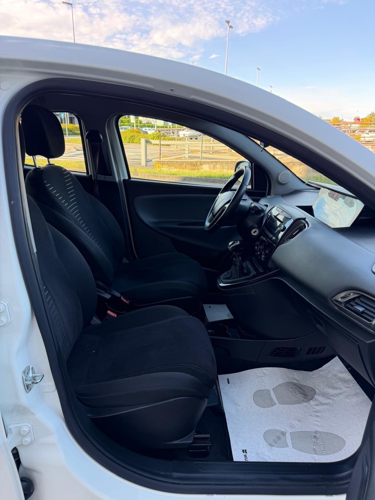 Lancia Ypsilon 1.3 MJT 16V 95 CV 5 porte S&S Platinum