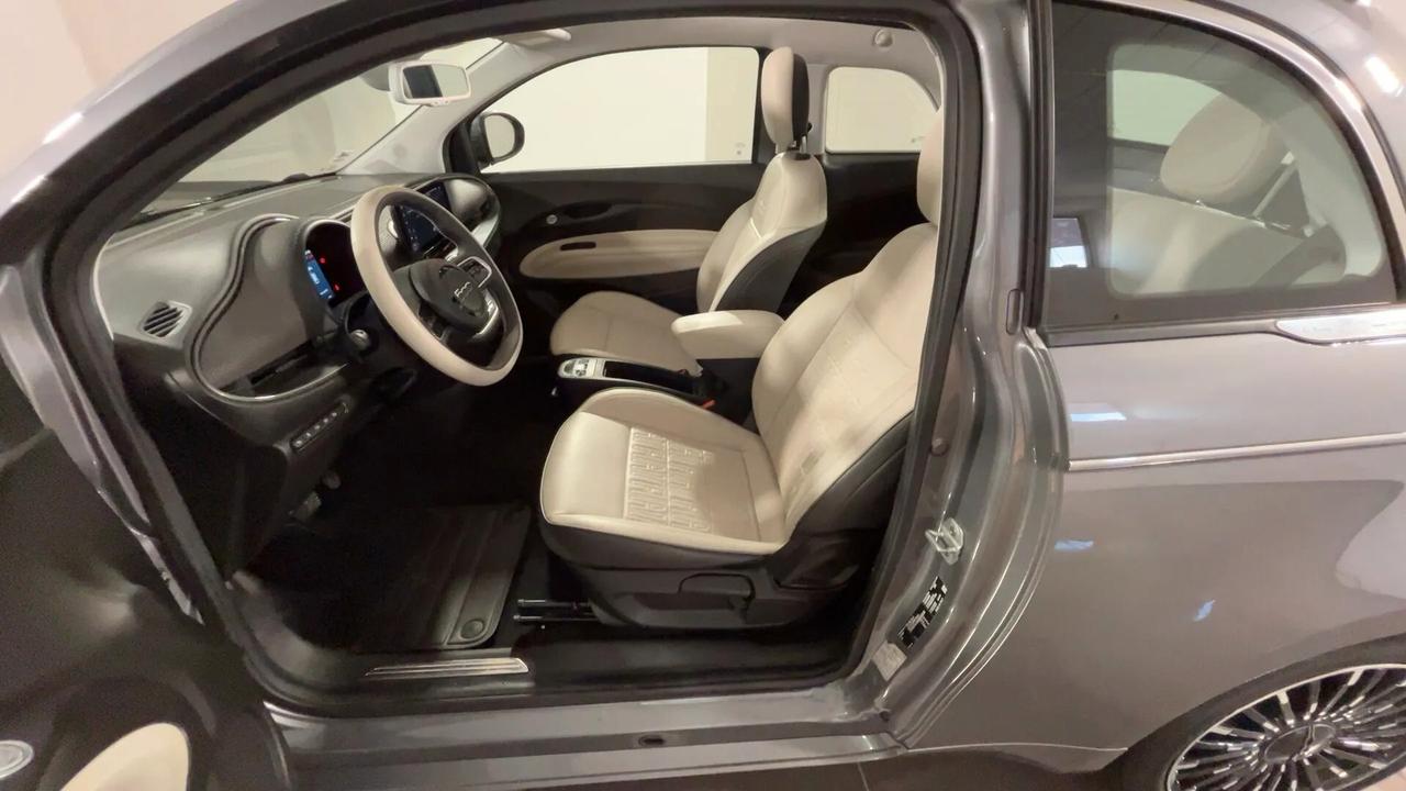 Fiat 500 500e Cabrio 42 kWh La Prima