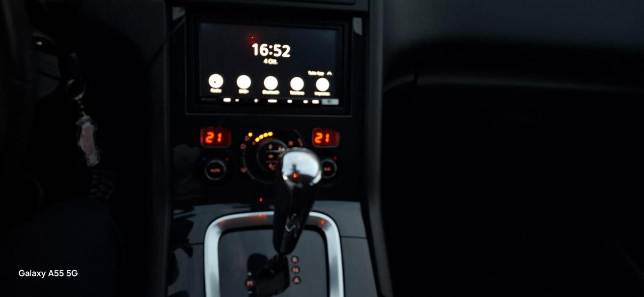 Peugeot 5008 1.6 HDi 112CV cambio robotizzato Tecno