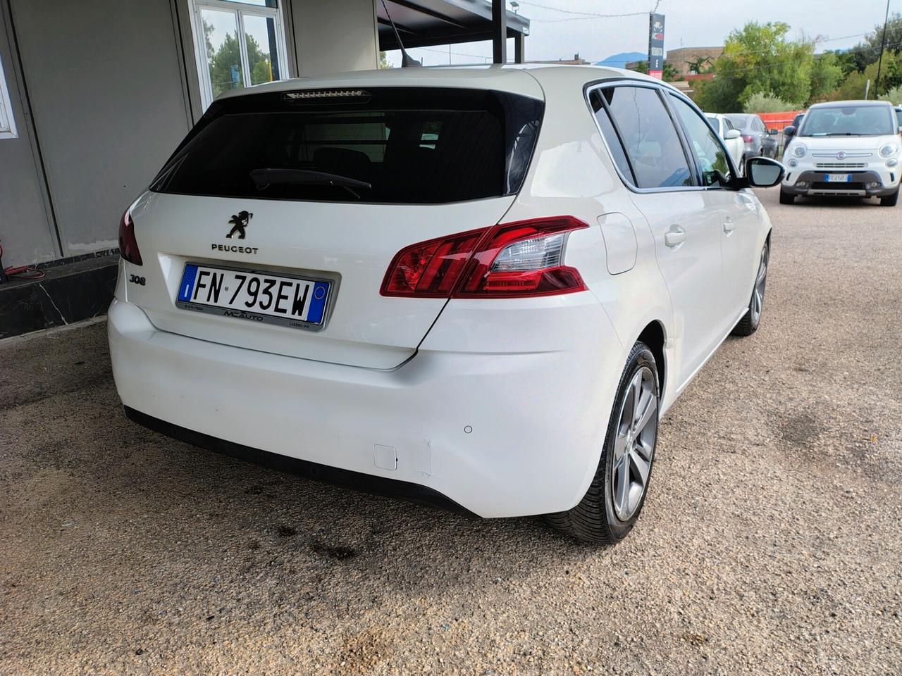 Peugeot 308 BlueHDi 120 S&S Business