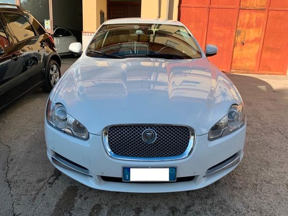 Jaguar XF 3.0 D V6 Premium Luxury - 2011