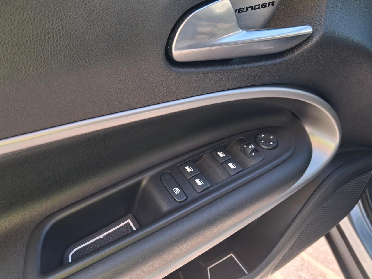 Jeep Avenger 1.2 Turbo 100 CV Summit