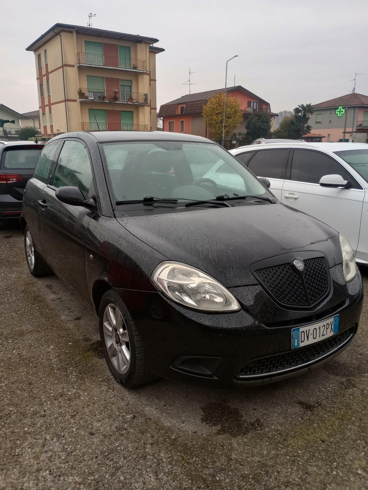 Lancia Ypsilon 1.2 Argento