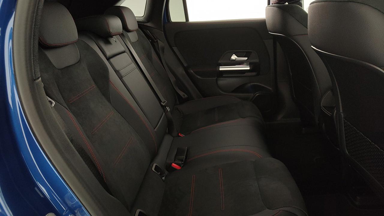 Mercedes-Benz EQA 300 AMG Line Advanced 4matic