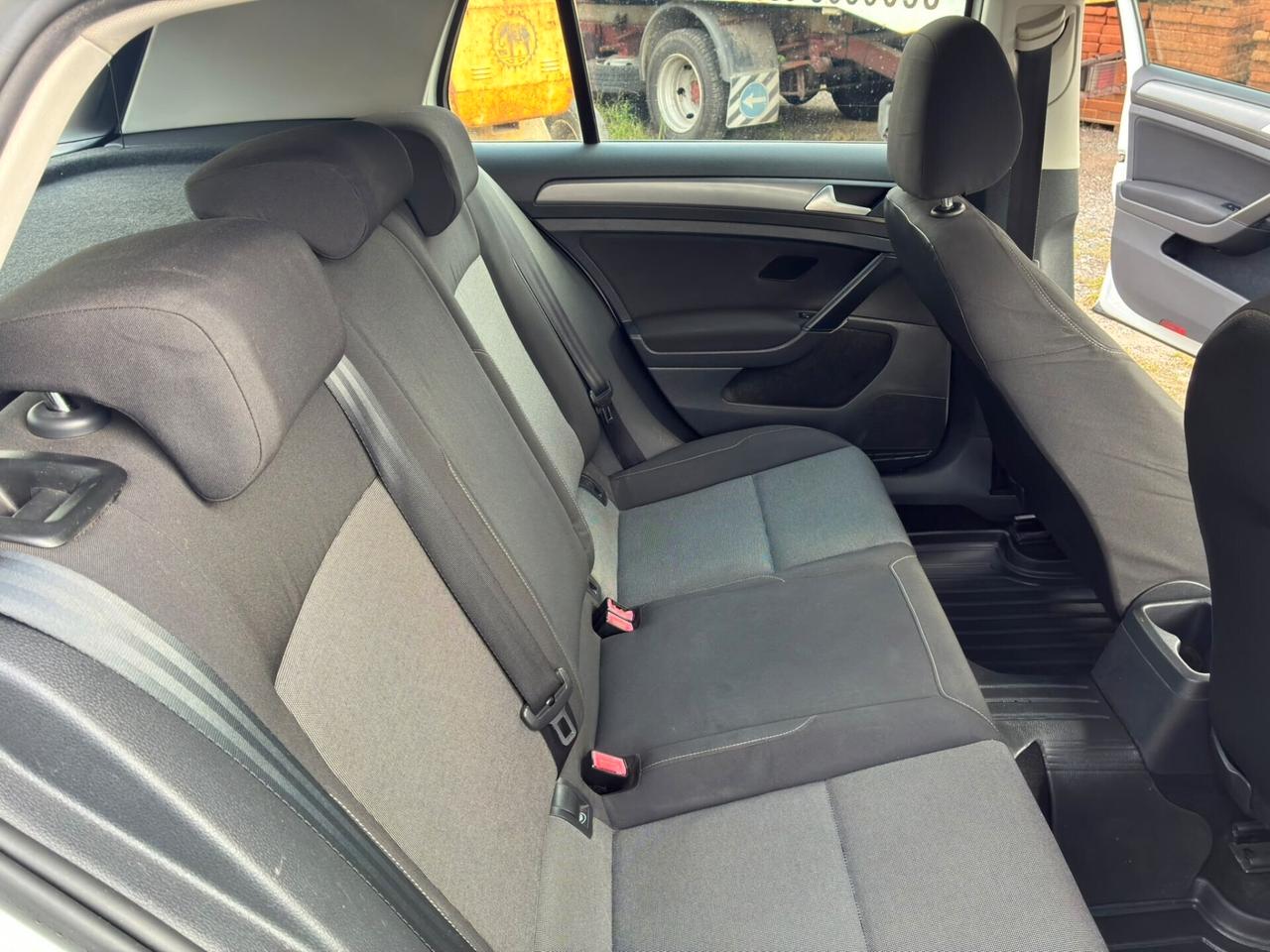 Volkswagen Golf VII 1.6 tdi 90cv , anno 2015