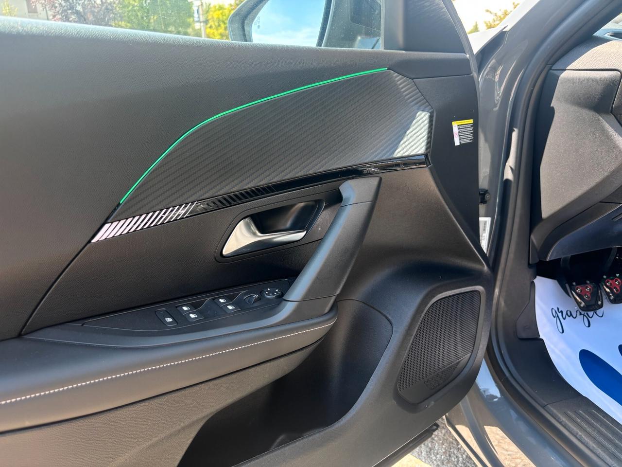 Peugeot 2008 PureTech 100 S&S Allure
