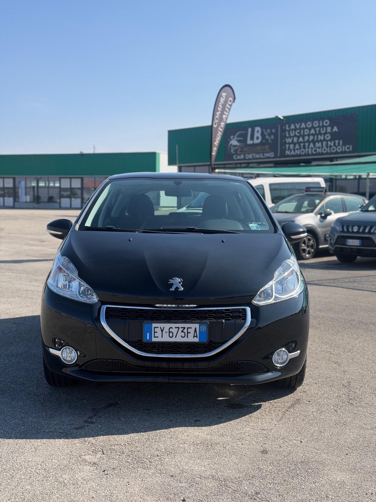 Peugeot 208 GARANZIA 12 MESI