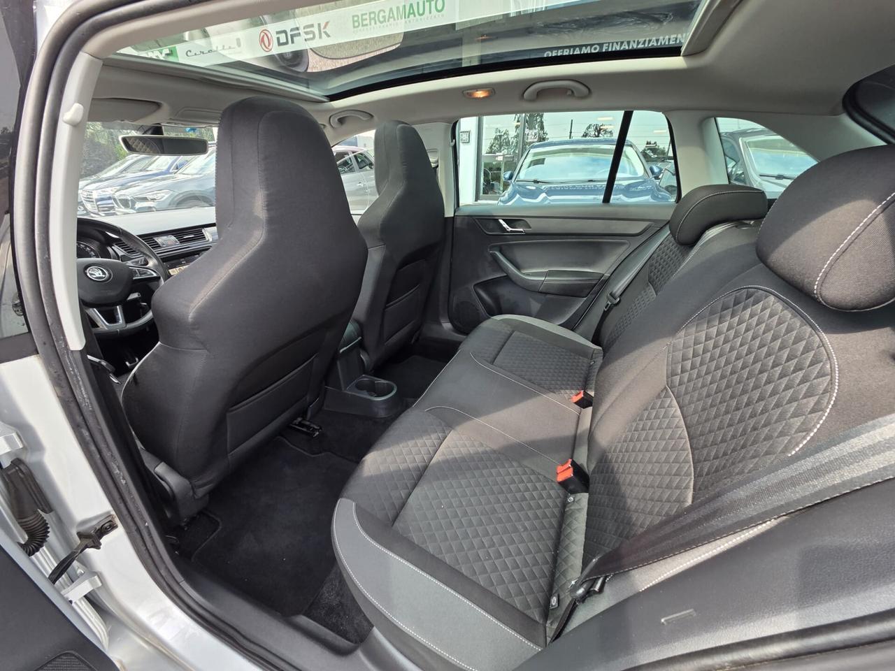 Skoda Rapid 1.4 TDI 90 CV ScoutLine *neopatentati*tetto*carplay*