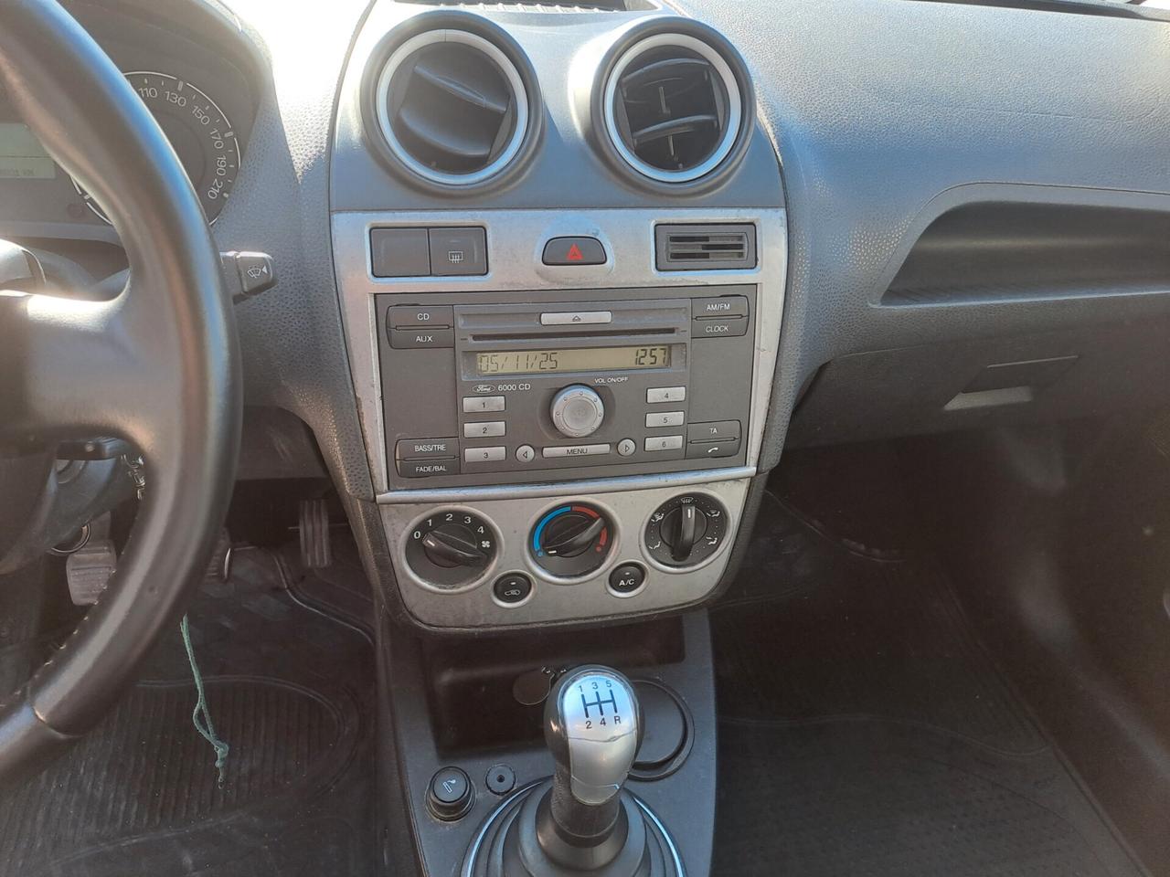 Ford Fiesta 1.4 TDCi 5p. Ghia