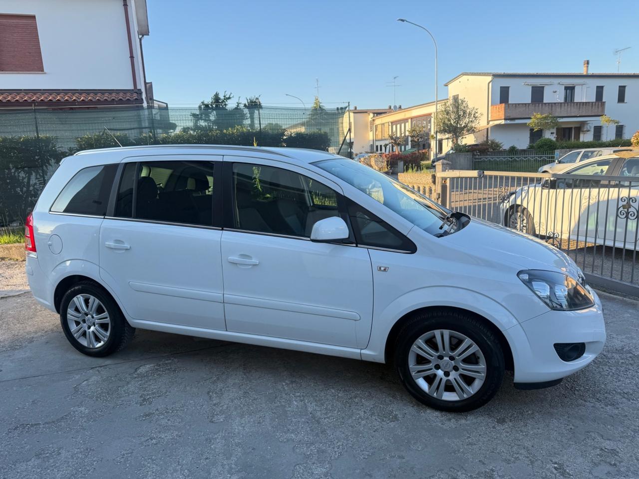 Opel Zafira 1.6 Turbo Metano 2029 7 POSTI 2012