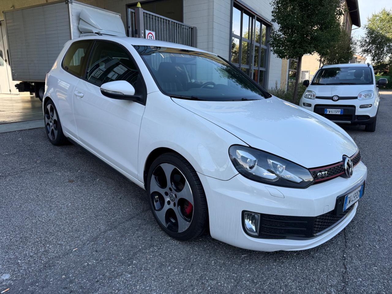 Volkswagen Golf GTI 2.0 TSI 3p.