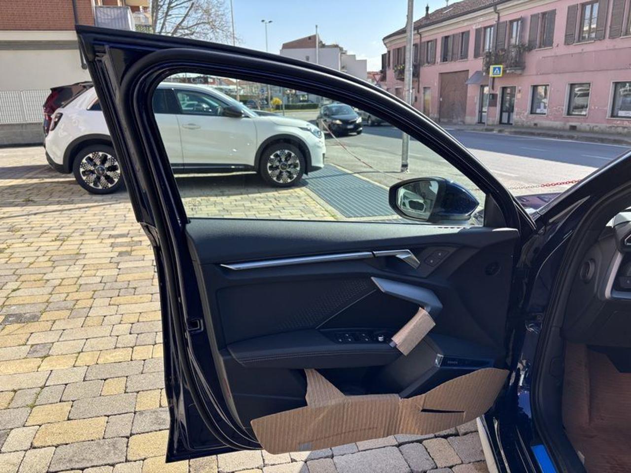 Audi A3 SPB TFSI 110 kW S tronic S line edition MATRIX