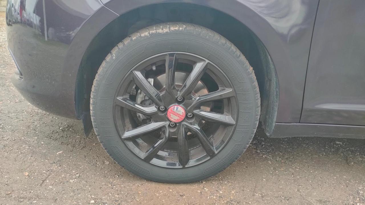 Lancia Ypsilon 5 Porte Ypsilon 1.2 8v Elefantino ecochic Gpl 69cv